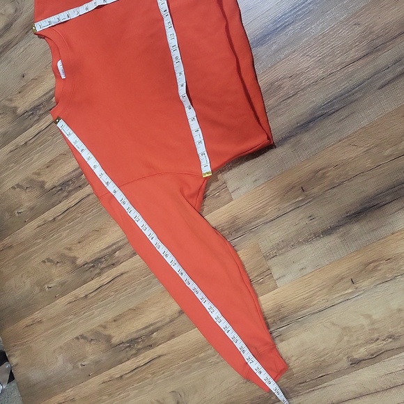 KENDALL & KYLE Orange Emroidered Sleeve Oversized Cropped Fleece Sweatshirt - Picture 13 of 13